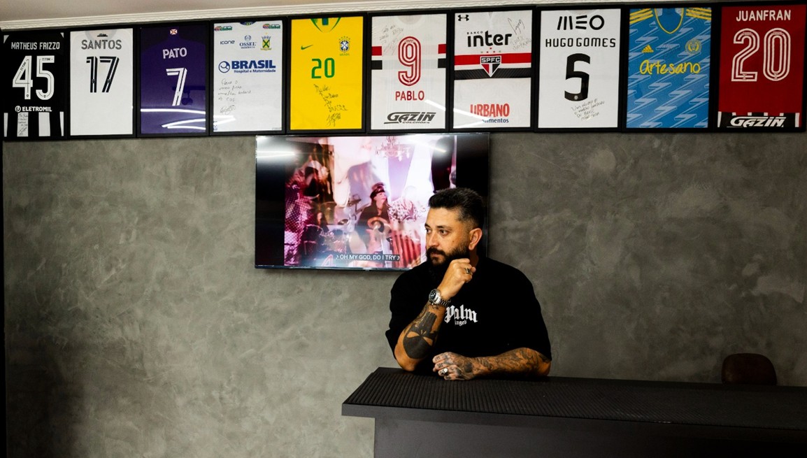 Raphael Malfara na Barbearia Raphael Malfara em Monte Aprazível