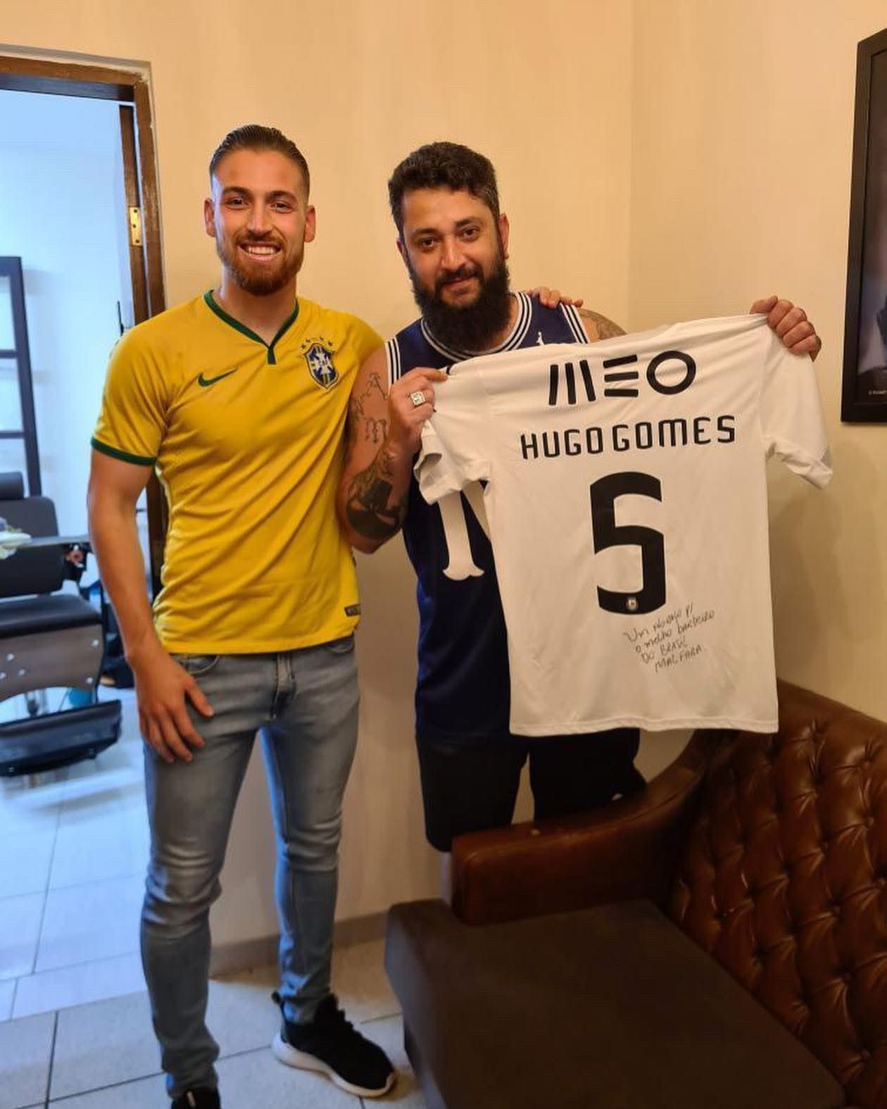 Foto com cliente atendido