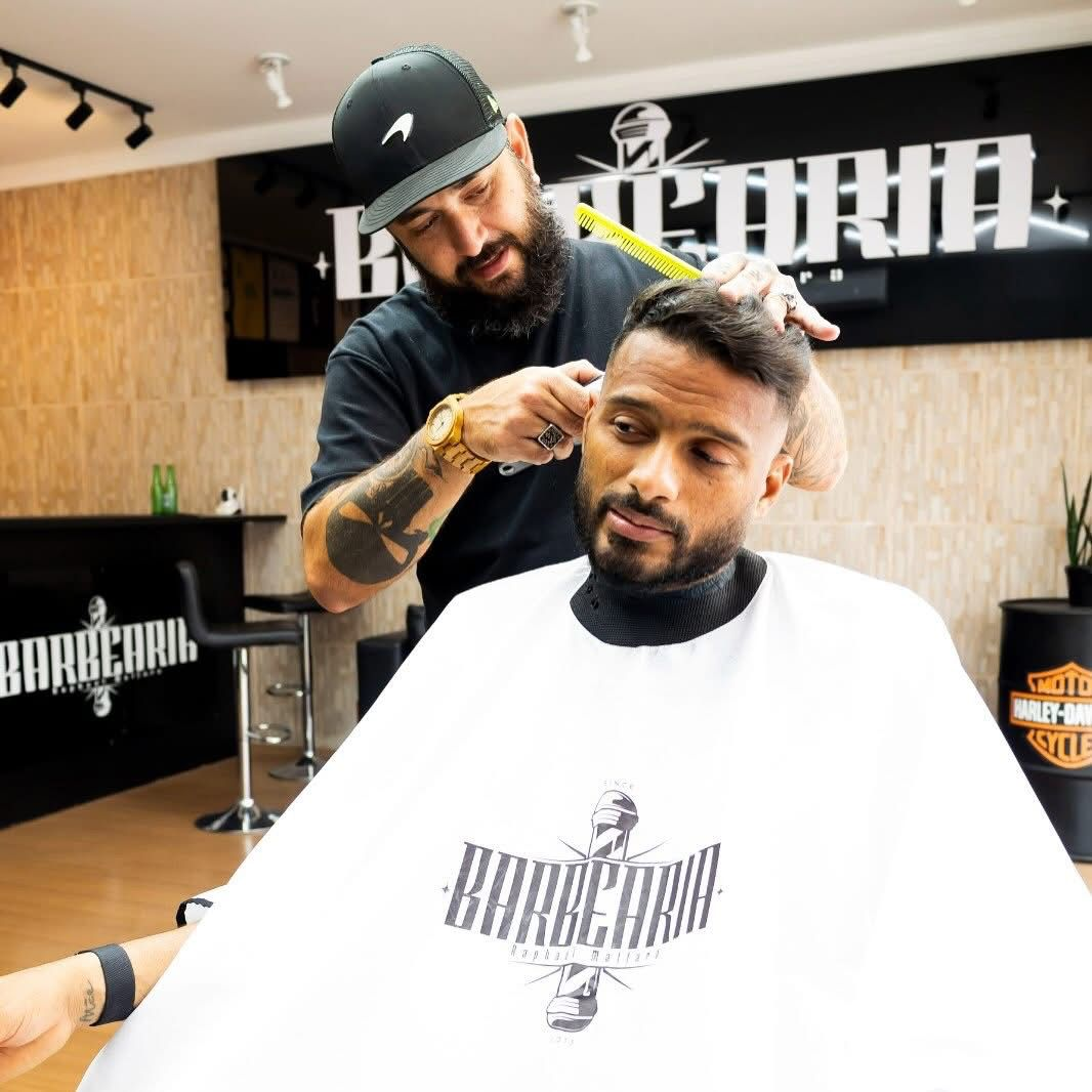 Registro de cliente após corte masculino na Barbearia Raphael Malfara