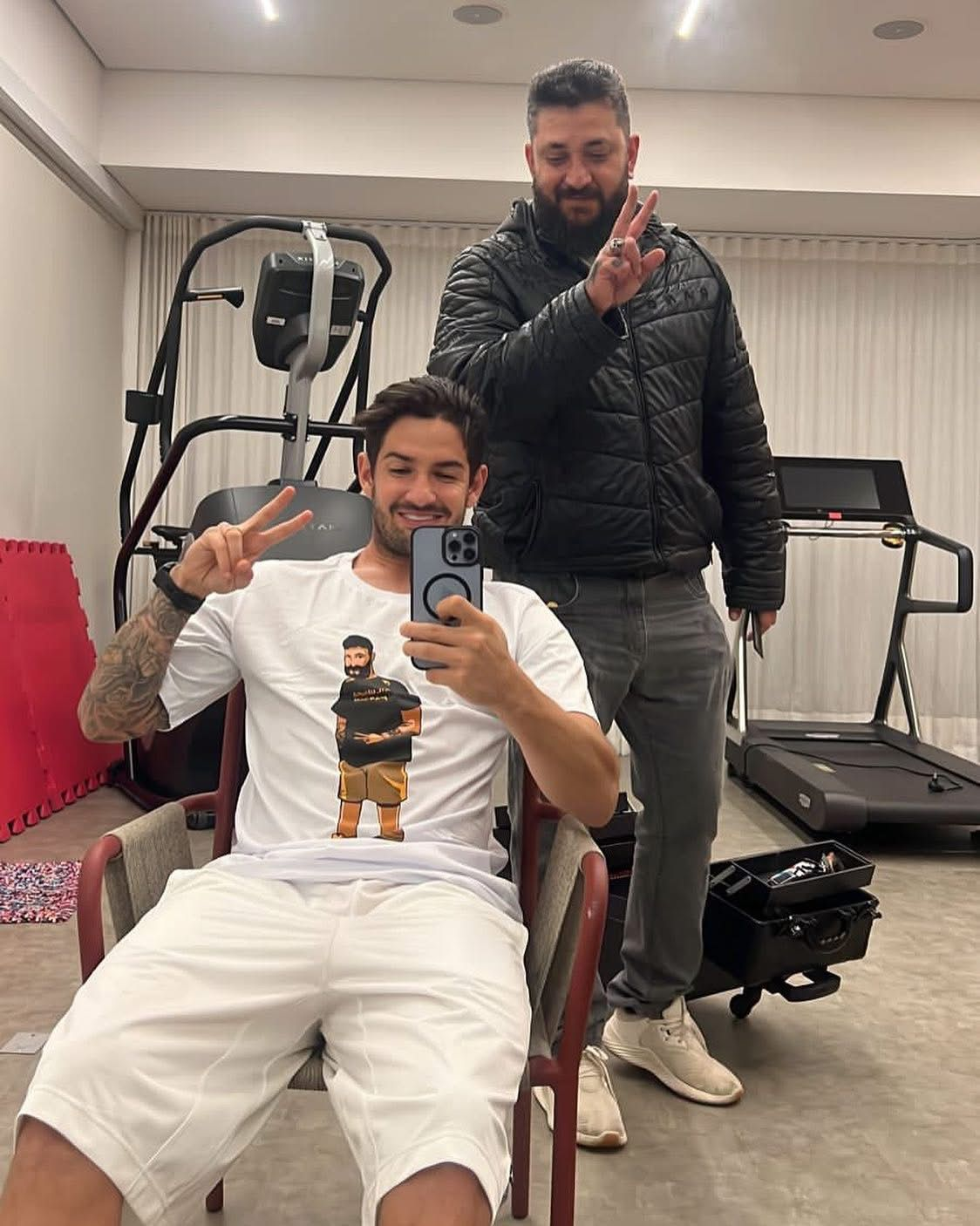 Momento especial com cliente na Barbearia Raphael Malfara